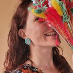 Boucles d’oreilles Camélia, tissu collé sur pâte polymère, légères et hypoallergéniques