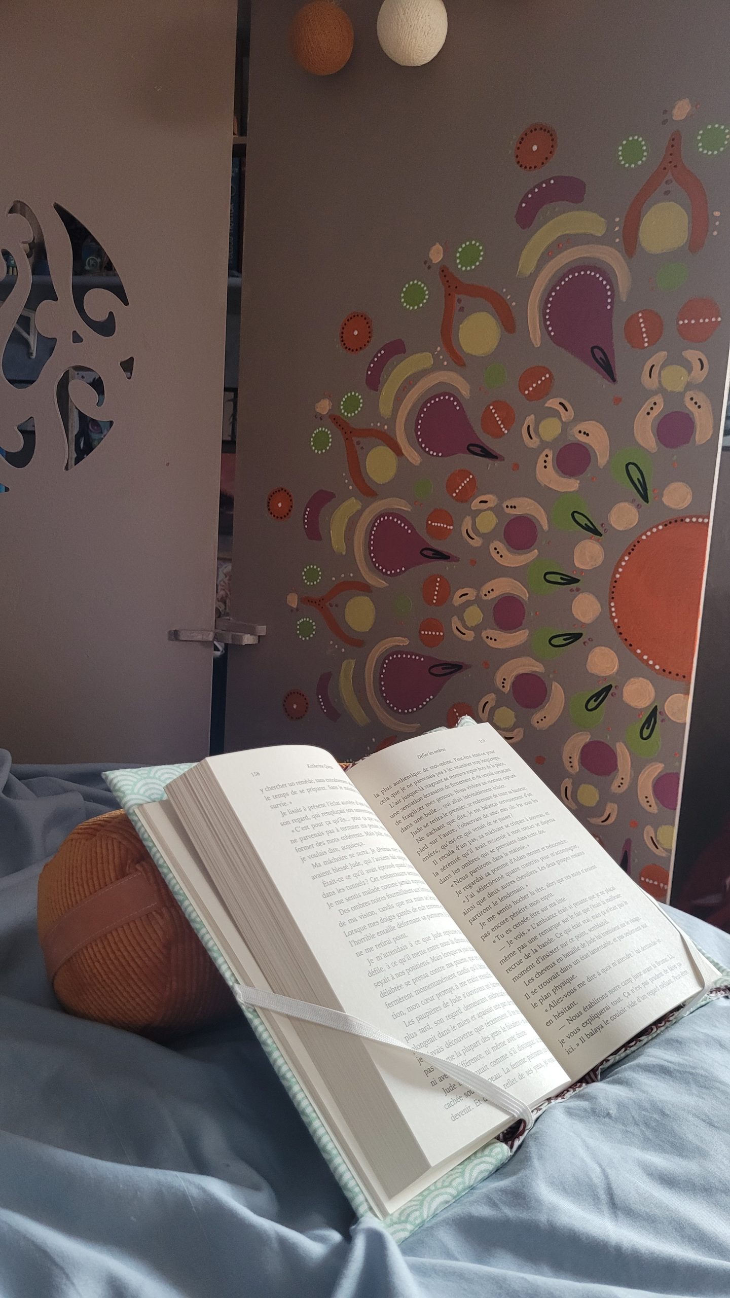 coussin de lecture - cousu main en France - livre broché - livre poche